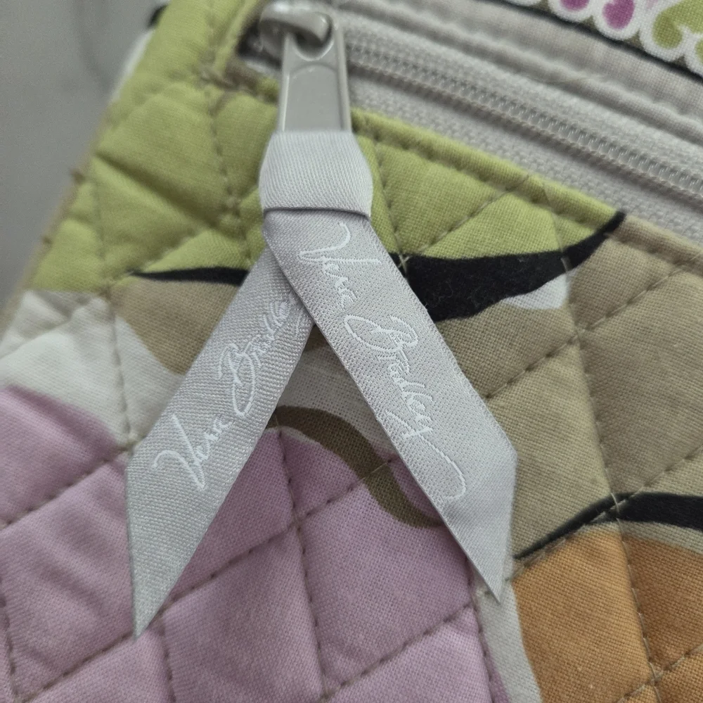 VERA BRADLEY Little Hipster Flap Crossbody Portobello Road Floral Travel Quilted - Picture 8 of 12